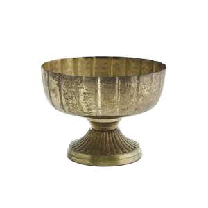 Vase en métal fabriqué à la main avec des détails uniques pour des intérieurs modernes vase en métal de forme et de taille personnalisées poli doré - Product Image 6