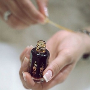 Huile essentielle naturelle de Oud la chaleur et l'élégance du type pur - Product Image 5