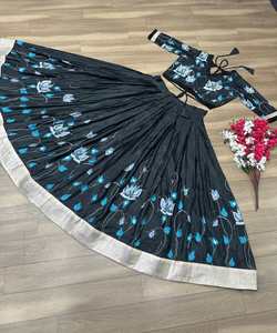 Lehenga de boda de moda: Chic Long Choli Lehenga Conjunto nupcial para novias Glamour Lehenga Choli Pedidos para su tienda - Product Image 6