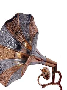 Création gramophone en laiton antique pour la décoration de la maison hôtel bureau antique pièce maîtresse pour les meilleurs cadeaux uniques décoration en gros 2023 - Product Image 2