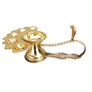 Tres neumáticos de latón puro 3 Batti Puja Arti para templo y gran Puja evento uso doméstico y decoración de templo - Product Image 3