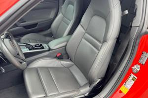 Porsche 911 Carrera S Coupé d'occasion propre, année 2020 - Product Image 4