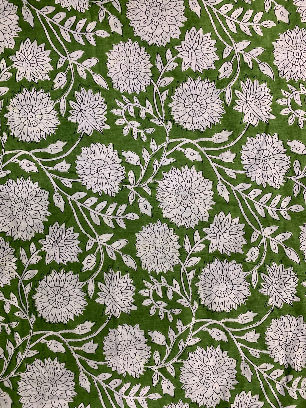 Comme le montre l'image