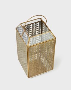 Easy Portable <b>Lantern</b> and Scented Candle Holder <b>Gold</b> Powder Coated Finished Wholesale Candle Stand for Occasion Decoration - Product Image 2