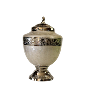 Exquisita urna de cremación de latón floral de medianoche, urnas de latón para adultos, urnas de cremación de tamaño personalizado - Product Image 6