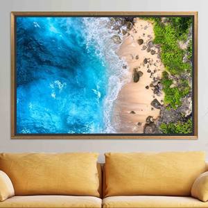 Arte en lienzo de playa escénica: decoración costera con paisaje marino impreso, lienzo con marco dorado - Product Image 1