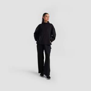 Haut Long Pulse Mod en tissu tricoté noir - Product Image 4