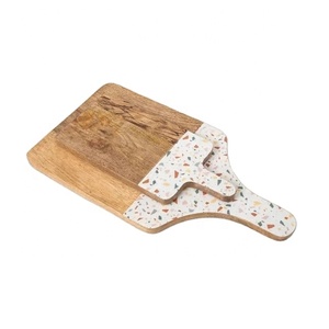 Planche à découper en bois émaillé personnalisée avec design de couverts tendance unique Planche à découper avec logo personnalisé - Product Image 1