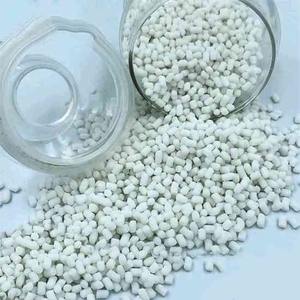 Acheter des granulés de PVC de qualité supérieure, livraison rapide pour un usage industriel, haute pureté, performance longue durée et finition lisse - Product Image 3