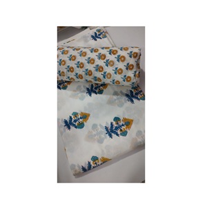 Fourniture en gros d'usine de tissu en coton doux et respirant pour serviettes et peignoirs absorbants de l'exportation indienne - Product Image 1