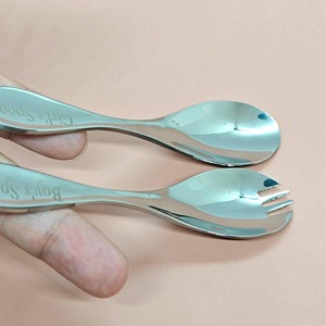 Cuchara de bebé segura y suave con bordes redondeados perfecta para alimentar a bebés y niños pequeños y de fácil limpieza hecha a mano de La India - Product Image 4