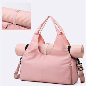 Bolsa de gimnasio de lona de viaje con logotipo personalizado unisex, patrón geométrico, entrenamiento deportivo, Fútbol para hombres y mujeres - Product Image 4