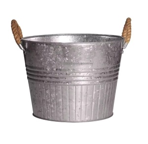 Jardinière de fleurs en métal galvanisé artisanal avec poignées de corde seau Pot de fleur pour la maison balcons jardin décoratif - Product Image 1