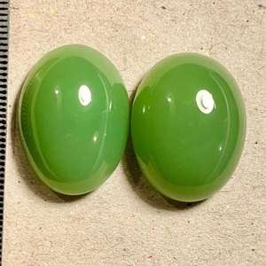 Par de Piedras Preciosas de Crisoprasa Natural en Forma Ovalada para Joyería, Elegantes y Únicas, Origen África - Product Image 3