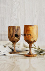 Vasos ecológicos de vidrio de madera sostenible ideales para regalar y usar en la cocina rústica de Tradebyd - Product Image 3