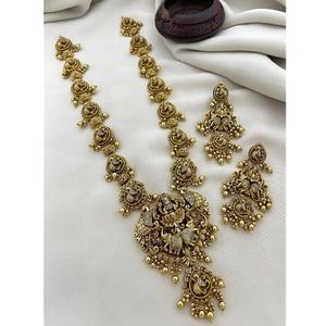 Ensemble de Kundan éthéré Collier de rayonnement céleste Regal Majesty Kundan Choker pour femmes et filles pour une occasion spéciale - Product Image 1