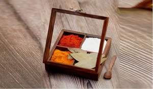 Boîte Masala en bois rustique avec compartiments pour garder les épices aromatiques fraîches et prêtes pour des recettes indiennes authentiques - Product Image 4