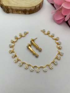 Conjunto de collar de circonia cúbica de latón de calidad superior para mujer elegante ropa de fiesta minimalista con pendientes joyería de Zirconia cúbica - Product Image 6