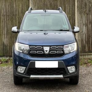DACIA SANDERO STEPWAY 0.9 TCE LAUREATE 2017 USADO, Volante a la Izquierda/Derecha - Product Image 1
