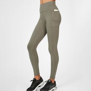 Women's Workout <b>Leggings</b> <b>With</b> Side <b>Pocket</b> Yoga Pants Fitted Mesh Short <b>Leggings</b> Women High Waist Tight <b>Leggings</b> Side Loop <b>Pocket</b> - Product Image 1