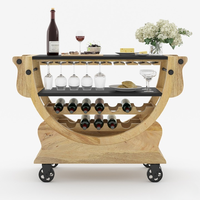 Chariot de bar en teck massif, artisanal, éco-responsable, style industriel antique, pour usage domestique, avec porte-bouteilles et porte-verres.