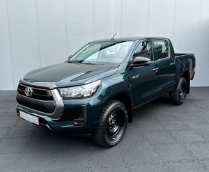 2022 pour Toyota HiLux Boîte de vitesses manuelle d'occasion Camion FWD avec intérieur en tissu foncé - Product Image 6