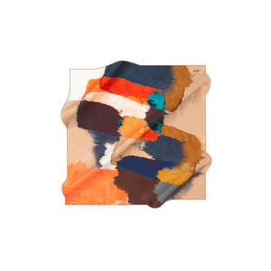 ผ้าพันคอไหมทวิลล์ลายเส้นนามธรรมสีเบจวาดด้วยมือ - Product Image 1