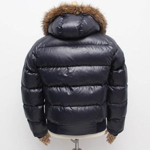 Chaqueta de Invierno Acolchada Personalizada 2026 al por Mayor para Hombre, Estilo Urbano, Relleno de Poliéster, Tallas Grandes, Cálida, con Cuello Alto - Product Image 4