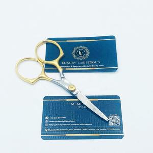 Nouveauté : Ciseaux de beauté pour cils en acier inoxydable de haute qualité, dorés avec des éléments argentés, fabriqués à la main, testés à la main, au meilleur prix - Product Image 1