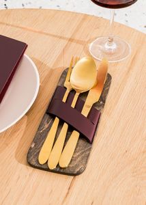 Juego de cubiertos de acero inoxidable con acabado en cobre diseñado para mejorar su experiencia culinaria con sofisticación y encanto moderno - Product Image 2