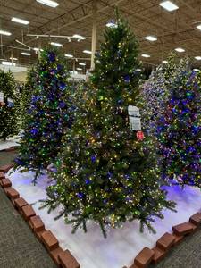 Vente directe d'usine, arbres de Noël en PE de haute qualité, adaptés aux rassemblements familiaux et aux décorations de fête, faciles à assembler - Product Image 5