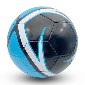 Balón de entrenamiento de fútbol de Next Tech Industries, material de PU para fines de entrenamiento con diseño personalizado y logotipo personalizado - Product Image 3