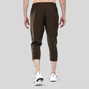 กางเกงออกกำลังกาย Olive Fitness Apparel 3/4 แบบมีคุณสมบัติทนทาน - Product Image 2