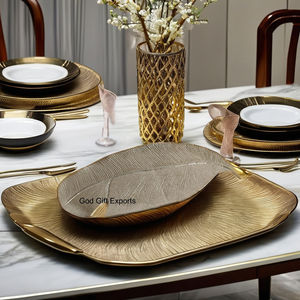 Plateau de service en aluminium au design unique de feuille Artisanat en métal pour les mariages et la table Plateau de rehaussement décoratif - Product Image 4