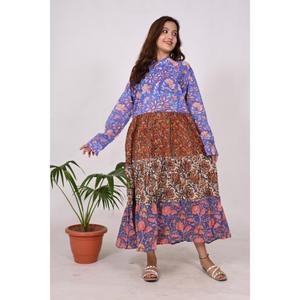 เดรสแม็กซี่โบฮีเมียนทำด้วยมือสำหรับผู้หญิงชุดเดรสผ้าฝ้ายอินเดียมีกระดุมพิมพ์ลายเป็นมิตรกับสิ่งแวดล้อมสำหรับงานเลี้ยงเทศกาลสไตล์ประจำวัน - Product Image 3