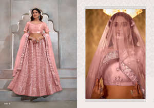 Vente en gros Lehenga Choli Vêtements de mariage traditionnels indiens Brodé Net Work Tenue de mariée pour femmes disponible à la vente - Product Image 4