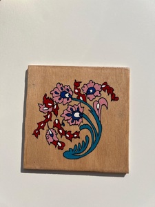 Sous-verres de Noël classiques en résine époxy en bois fabriqués à la main avec bordure plaquée or Dessous de verre festif au design unique - Product Image 2