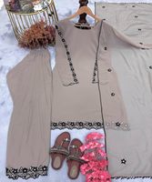 Ensemble Kurti Sharara Dupatta Tendance en Coton Tissé Moderne, le Plus Populaire, pour Tenue de Bureau, avec Haut Brodé Sophistiqué et Design Dernier Cri