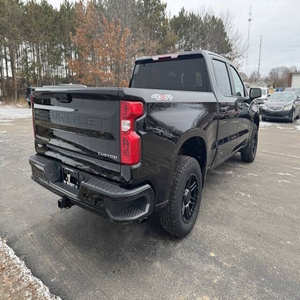 Chevrolet Silverado 1500 2022 en parfait état - Product Image 4
