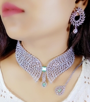 Ensemble de collier en diamant américain de dernière génération avec boucles d'oreilles et bijoux de luxe de qualité supérieure Maang Tikka
