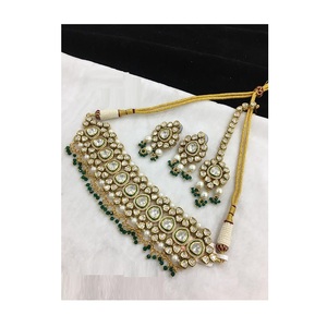 Vente en gros de colliers Kundan Moissanite enchanteurs pour mariages et événements officiels en provenance d'Inde - Product Image 1