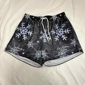 Short à mailles épaisses de gymnastique avec broderie courte de marque célèbre personnalisée par OSTROWEARS ENTERPRISES - Product Image 2