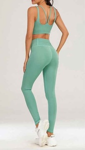 Survêtement décontracté pour femmes Sweat à capuche et pantalon de survêtement Ensemble deux pièces sur mesure de haute qualité Parfait pour le confort et une tenue décontractée - Product Image 3