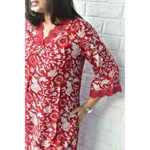 Elegante Conjunto de Kurta de Algodón con Estampado a Mano Rojo Bagiya para Mujer, Incluye Kurta Larga y Pantalones - Product Image 2