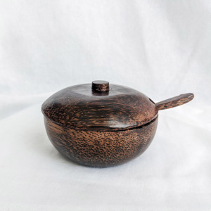 Mini pots en bois de cocotier de la plus haute qualité avec couvercles pot conteneur en bois de coco de petite taille - Product Image 1