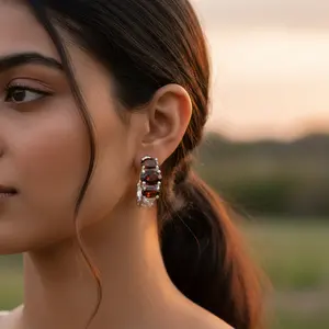 Pendientes de Aro de Plata 925 con Baño de Rodio y Granate para Mujer, Estilo Religioso de Moda - Product Image 2