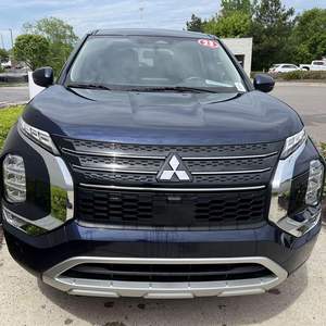 Mitsubishi Outlander SE 2023 a Precio Económico - Product Image 1