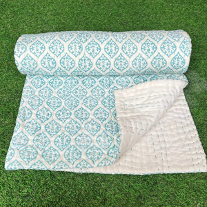Couette en coton imprimé bloc floral, belle Jaipuri, couette Razai, couettes réversibles de literie de bloc de main, faites à la main - Product Image 1