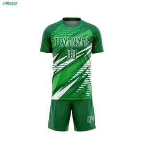 Ropa Deportiva 100% Poliéster Transpirable Ecológica de Secado Rápido con Diseño Sublimado Personalizado, Cuello en V, Corte Atlético, Manga Corta, para Fútbol - Product Image 3