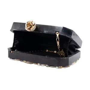 Elegante embrague de resina para mujer Diseño moderno y elegante para mujeres de moda por Crescent Crafts - Product Image 3